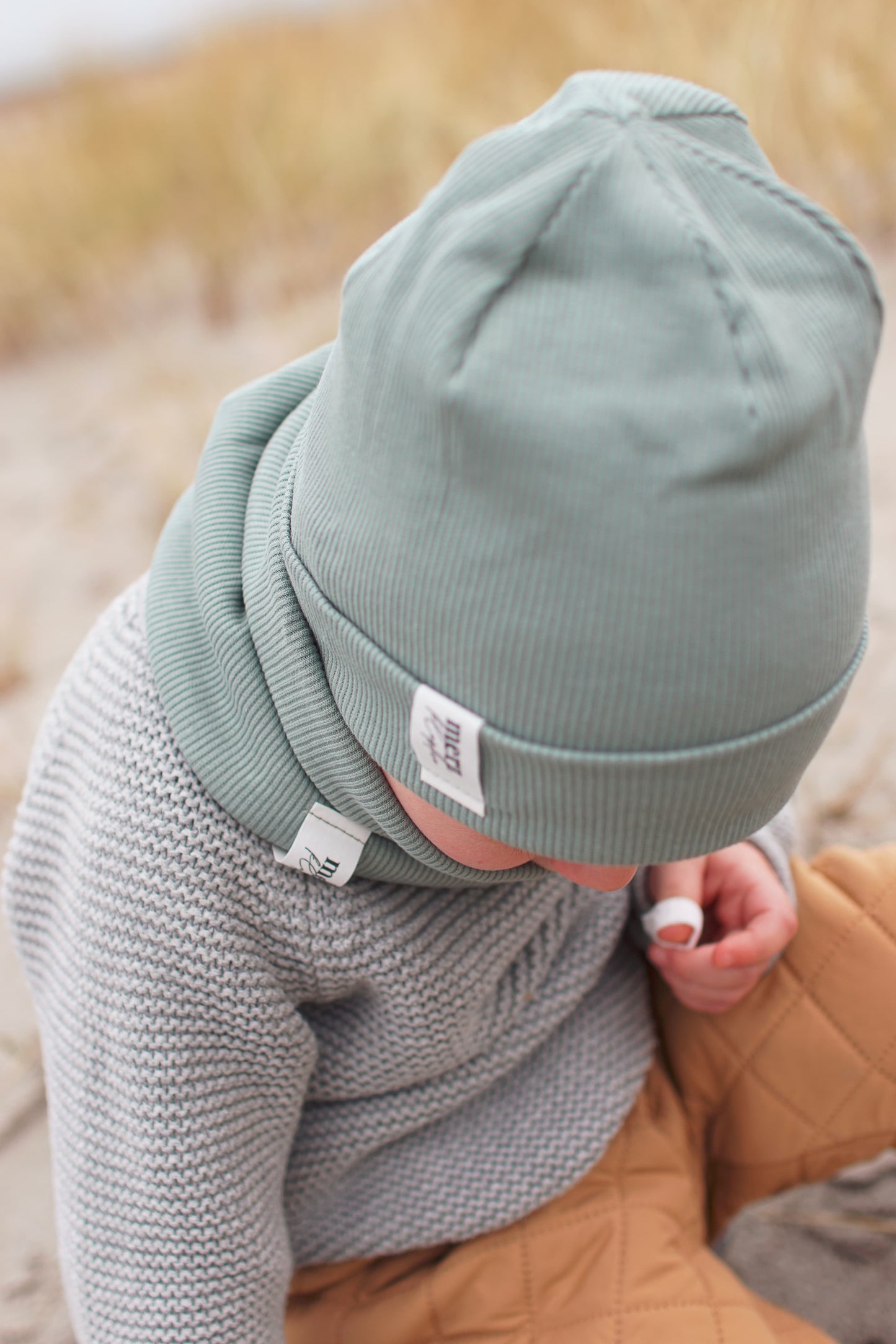 merzklopfen-kinder-beanie-salbei-detail