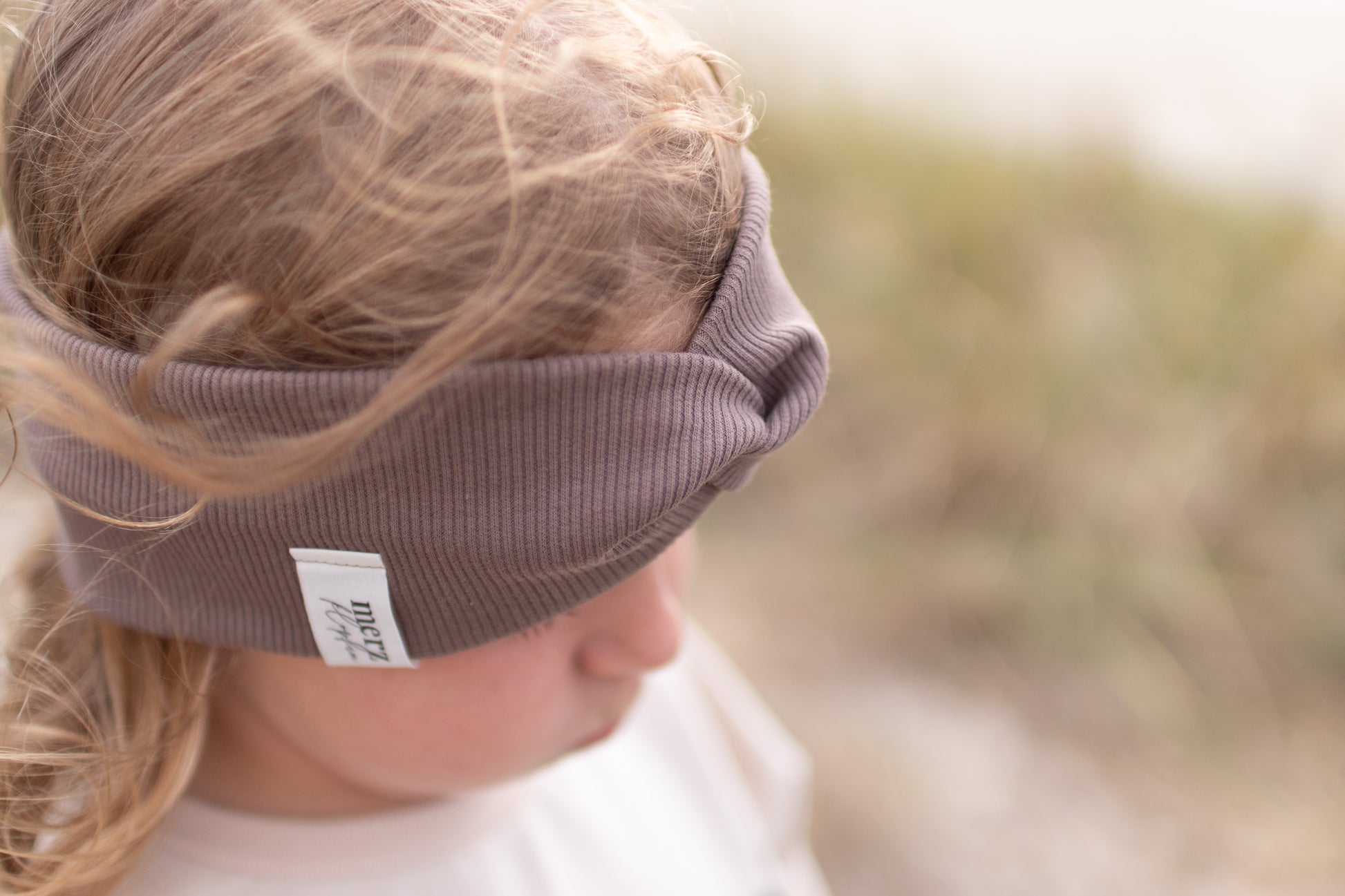 Kinder Stirnband Taupe mit Rippstruktur - handgefertigt aus OEKO-TEX Baumwolle von merzklopfen
