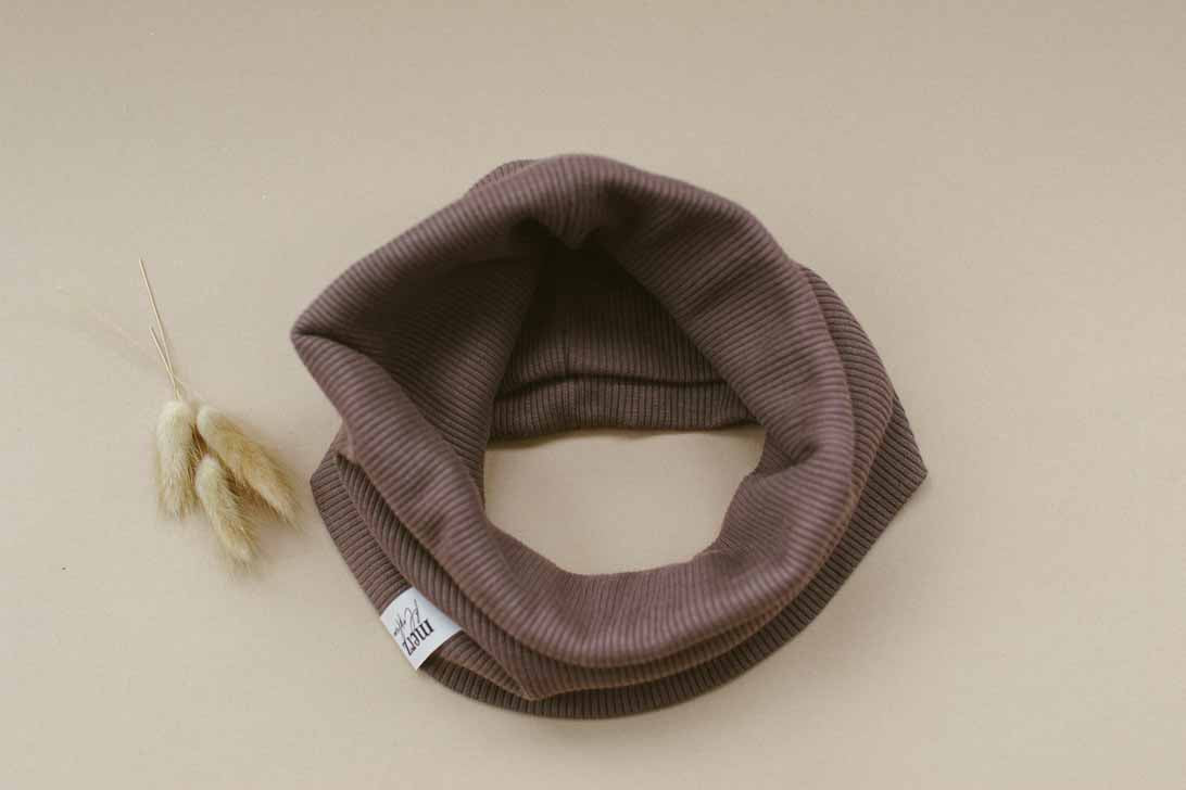 Kinder Loop-Schal Taupe - ganzjährig tragbar, perfekt kombinierbar mit Beanie
